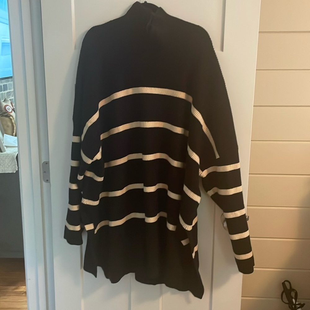 GORGEOUS striped  sweater